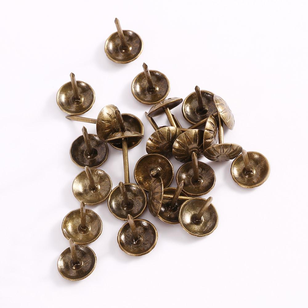 Brass Chrysanthemum Upholstery - Furniture Upholstery Hardware recension och pris